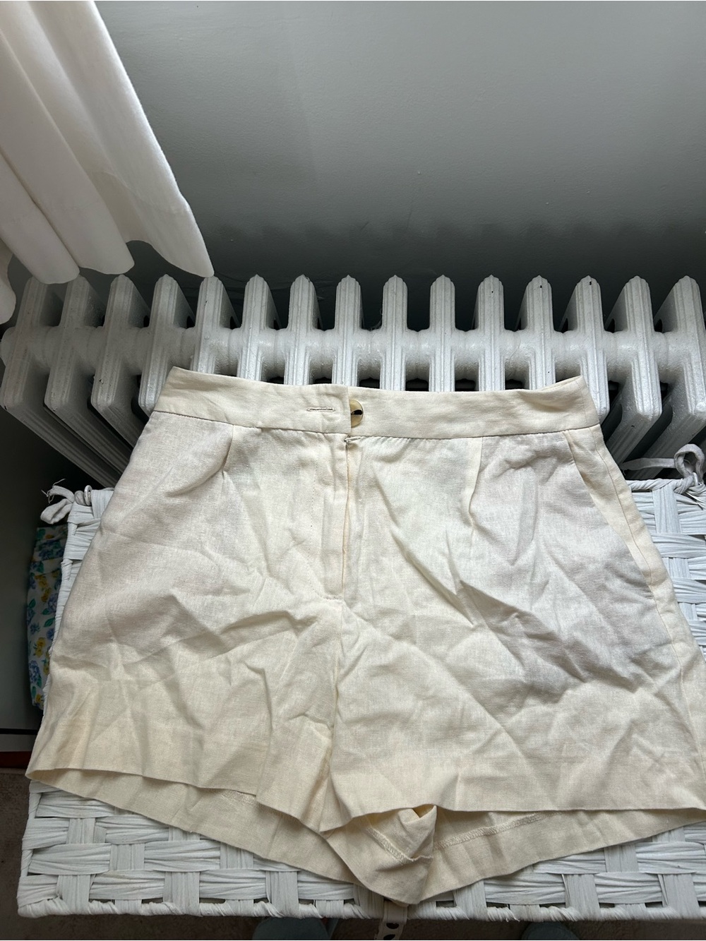 Zara High-Waist Cream Tailored Shorts